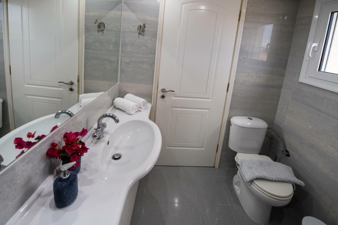 Violet Luxury Villa Kalligoni 外观 照片